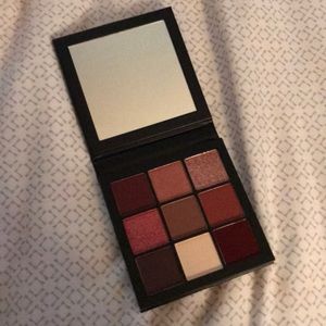 NEW Huda Beauty Mauve Obsessions palette